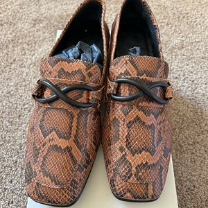 M. Gemi Loafers